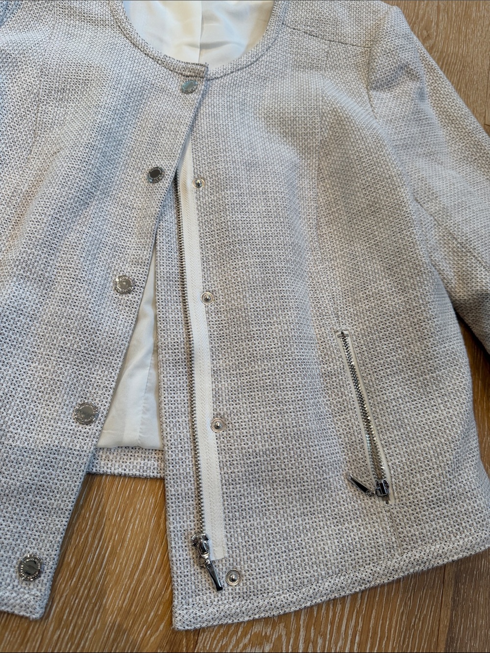 White House Black Market Textured Tweed Snap Front Moto Jacket Size 10 - Picture 6 of 11